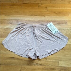 Lulu Lemon NWT Women's Modal HR Relaxed-Fit Lunge Short, 3", size 10